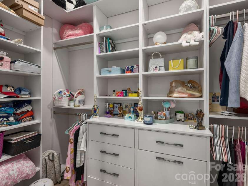 38 Thistle Lane, Fletcher, NC 28732.  MLS# CAR4414050, YatesRealty ID 50217. 
