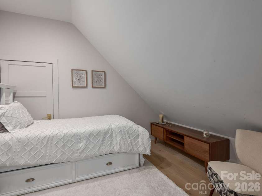 38 Thistle Lane, Fletcher, NC 28732.  MLS# CAR4414050, YatesRealty ID 50217. 