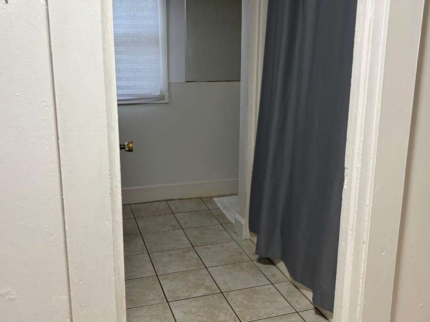 612 24th Street, Hickory, NC 28602.  MLS# CAR4422503, YatesRealty ID 50219. 