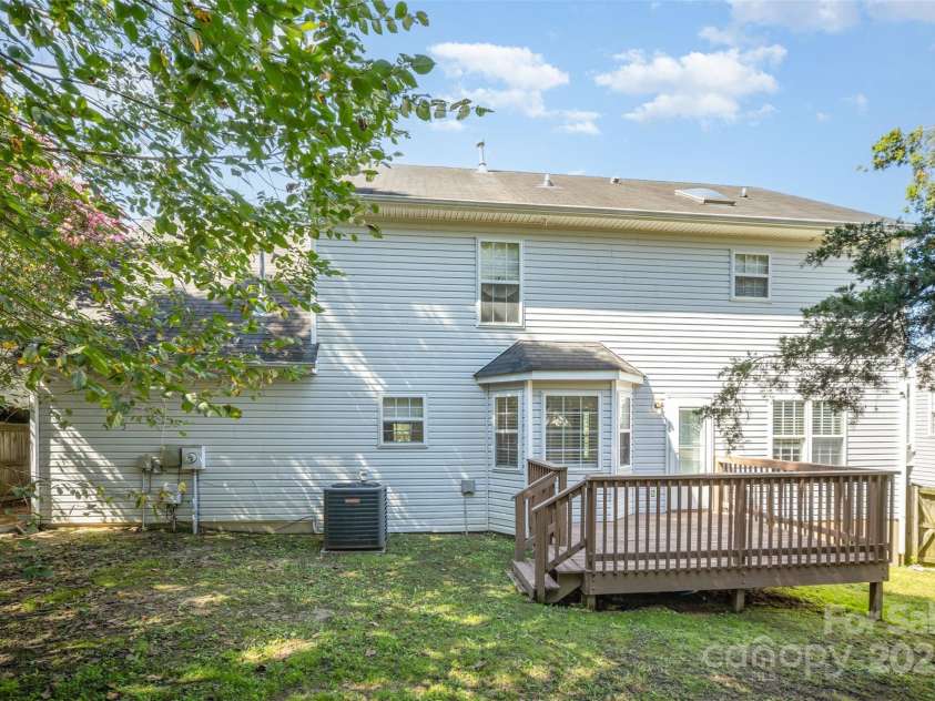 9146 Austin Ridge Lane, Charlotte, NC 28214.  MLS# CAR4297470, YatesRealty ID 5022. Back Exterior