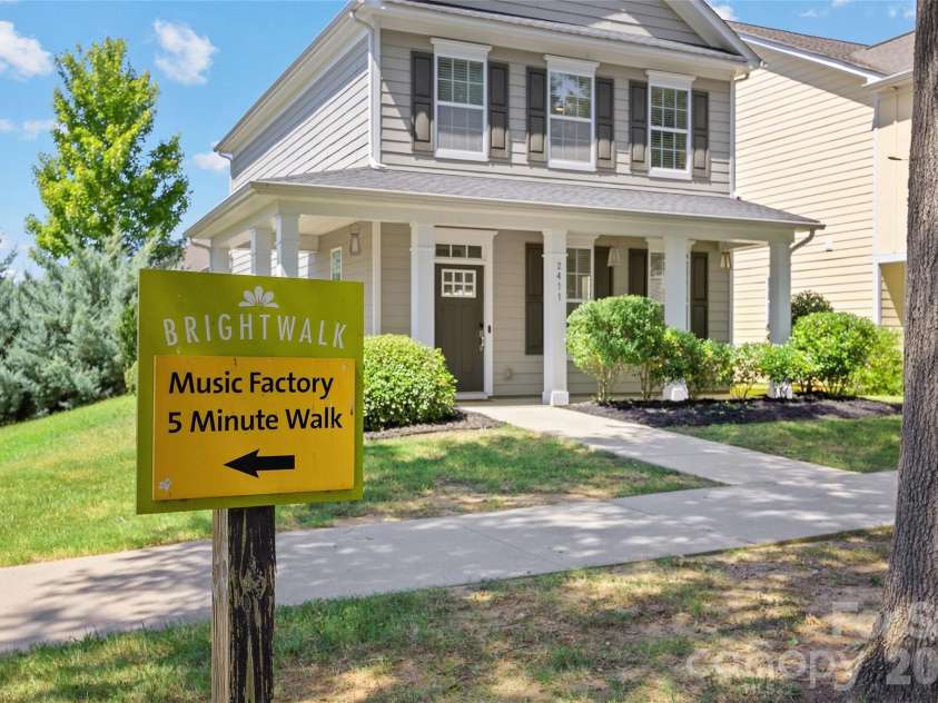 2411 Double Oaks Road, Charlotte, NC 28206.  MLS# CAR4422667, YatesRealty ID 50220. 