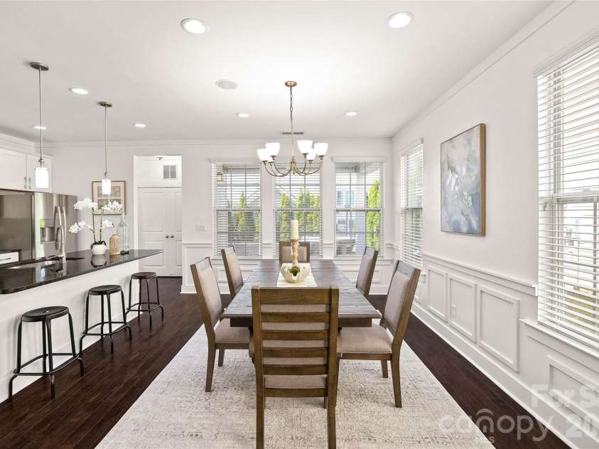 2411 Double Oaks Road, Charlotte, NC 28206.  MLS# CAR4422667, YatesRealty ID 50220. 