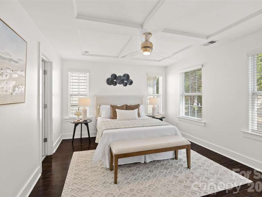 2411 Double Oaks Road, Charlotte, NC 28206.  MLS# CAR4422667, YatesRealty ID 50220. 