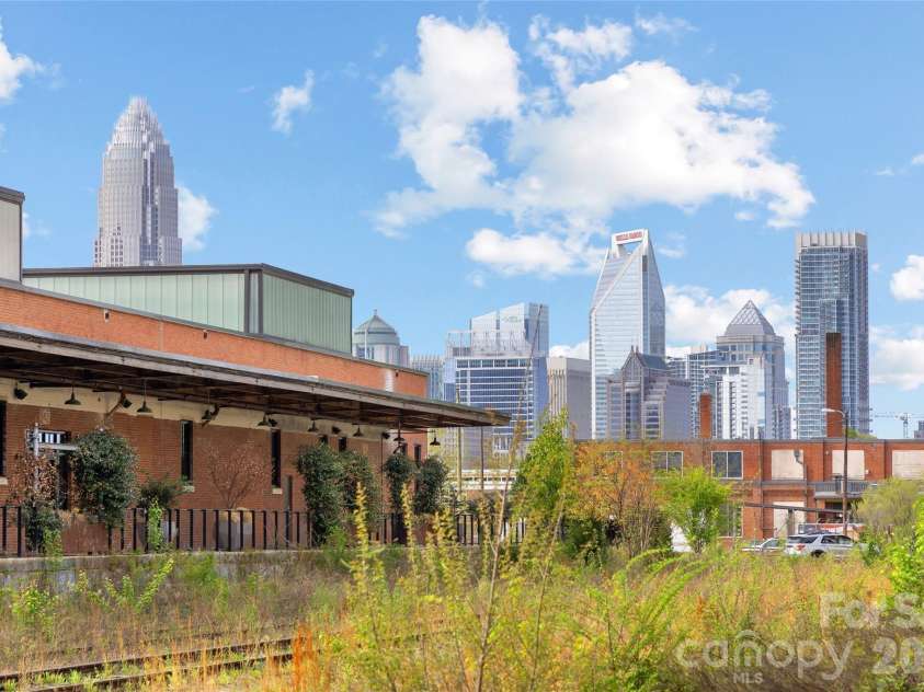 2411 Double Oaks Road, Charlotte, NC 28206.  MLS# CAR4422667, YatesRealty ID 50220. 