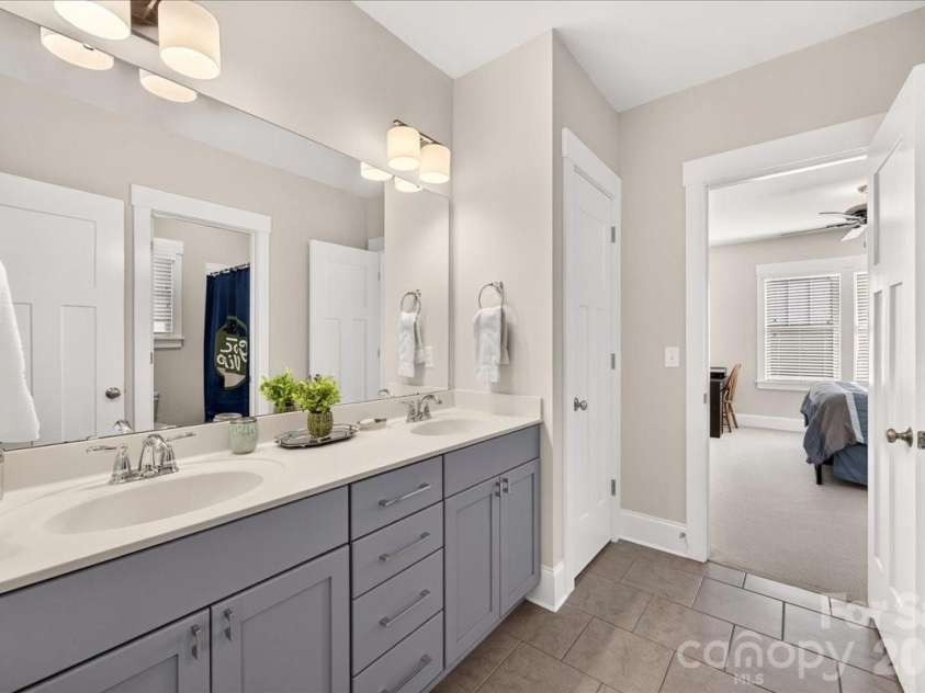 2133 Chatham Avenue, Charlotte, NC 28205.  MLS# CAR4420718, YatesRealty ID 50221. 