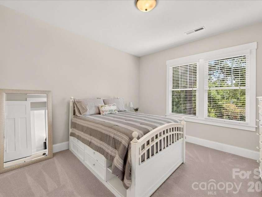 2133 Chatham Avenue, Charlotte, NC 28205.  MLS# CAR4420718, YatesRealty ID 50221. 
