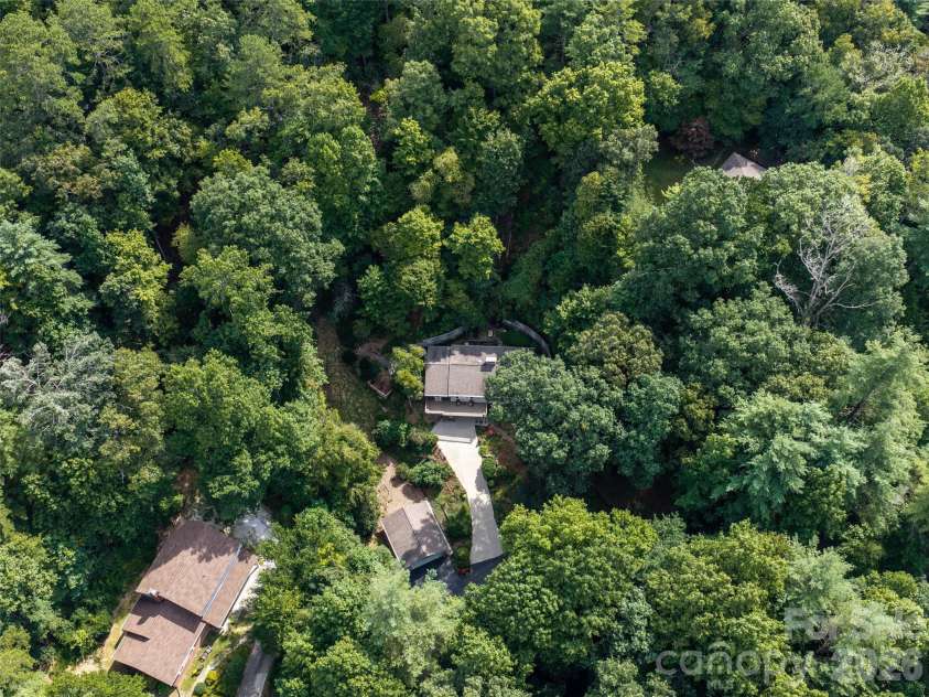 113 Riverside Estate Road, Brevard, NC 28712.  MLS# CAR4420795, YatesRealty ID 50222. 