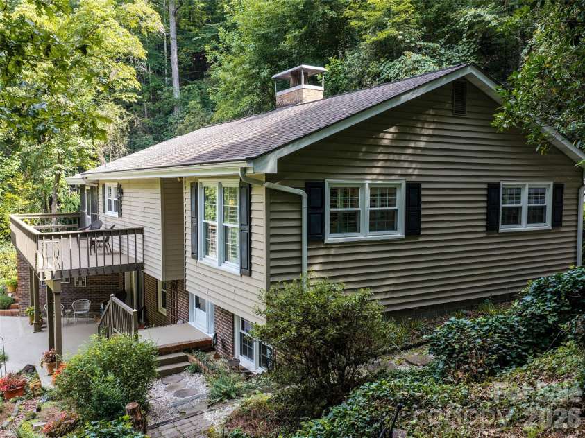 113 Riverside Estate Road, Brevard, NC 28712.  MLS# CAR4420795, YatesRealty ID 50222. 