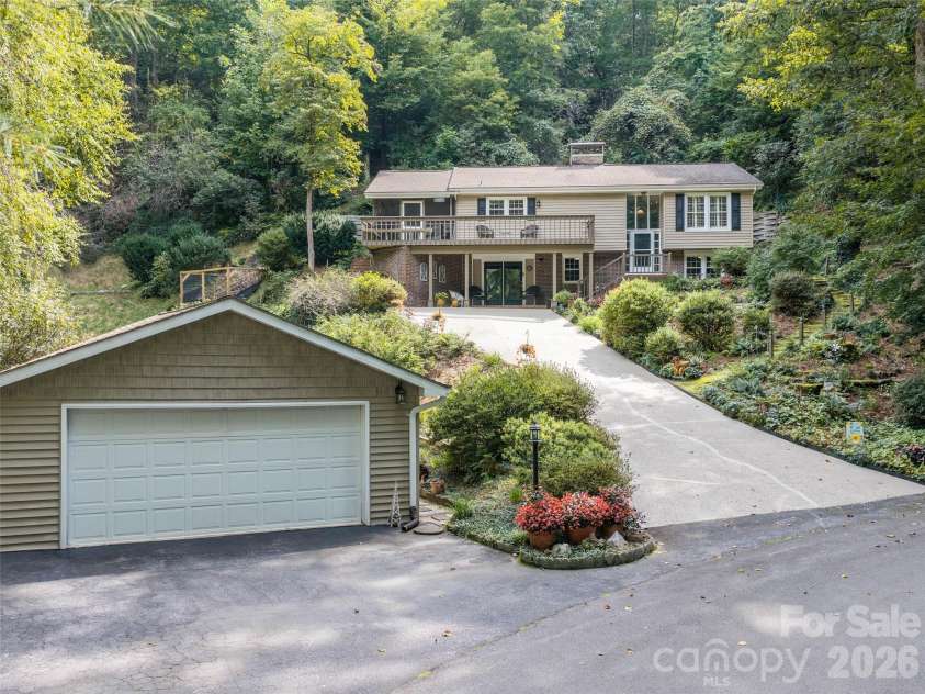 113 Riverside Estate Road, Brevard, NC 28712.  MLS# CAR4420795, YatesRealty ID 50222. 