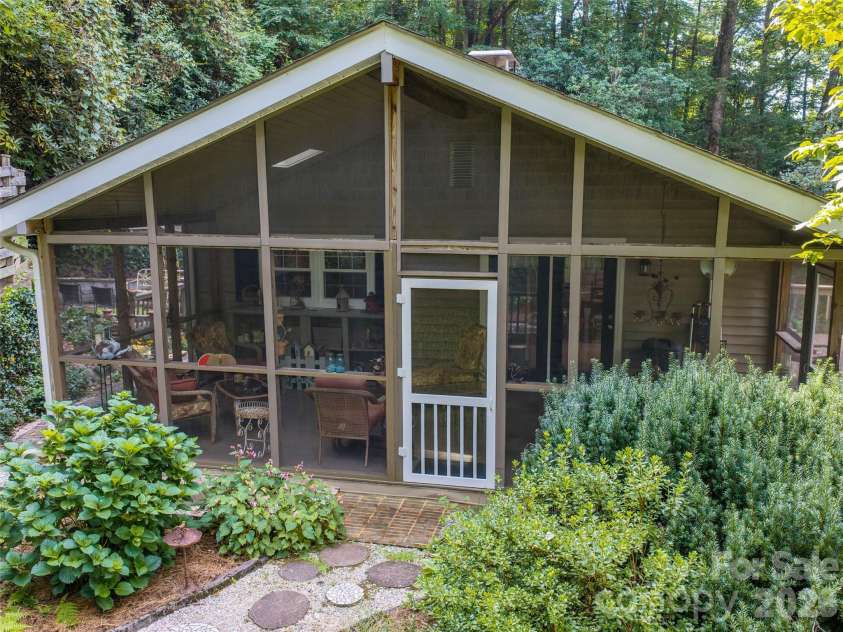 113 Riverside Estate Road, Brevard, NC 28712.  MLS# CAR4420795, YatesRealty ID 50222. 