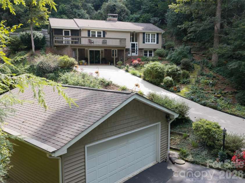 113 Riverside Estate Road, Brevard, NC 28712.  MLS# CAR4420795, YatesRealty ID 50222. 
