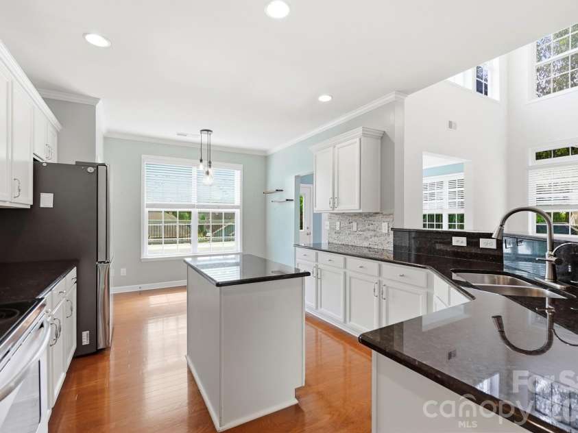 5080 Gladiola Way, Tega Cay, SC 29708.  MLS# CAR4422660, YatesRealty ID 50223. 