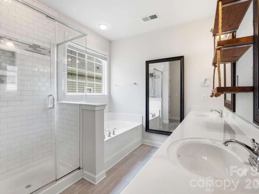 5080 Gladiola Way, Tega Cay, SC 29708.  MLS# CAR4422660, YatesRealty ID 50223. 