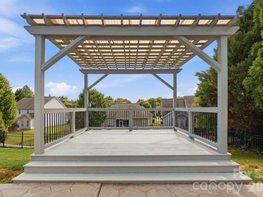 5080 Gladiola Way, Tega Cay, SC 29708.  MLS# CAR4422660, YatesRealty ID 50223. 