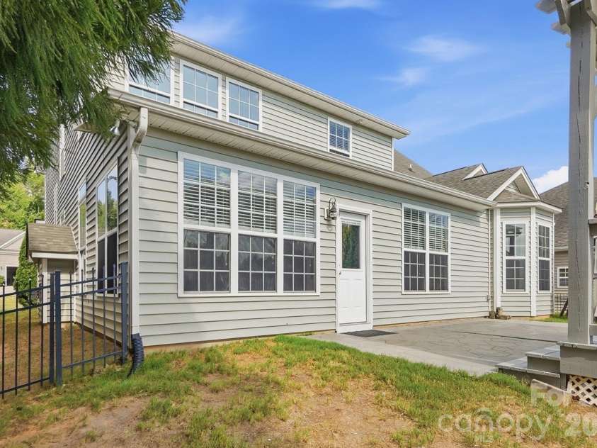 5080 Gladiola Way, Tega Cay, SC 29708.  MLS# CAR4422660, YatesRealty ID 50223. 