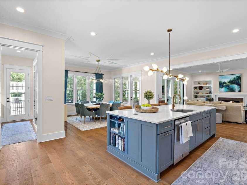 2511 Tower Court, Charlotte, NC 28209.  MLS# CAR4415814, YatesRealty ID 50224. 