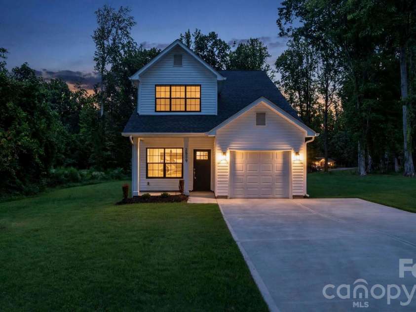 2519 Boulder Lane, Charlotte, NC 28269.  MLS# CAR4422720, YatesRealty ID 50225. 