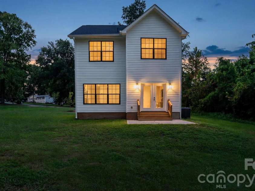 2519 Boulder Lane, Charlotte, NC 28269.  MLS# CAR4422720, YatesRealty ID 50225. 