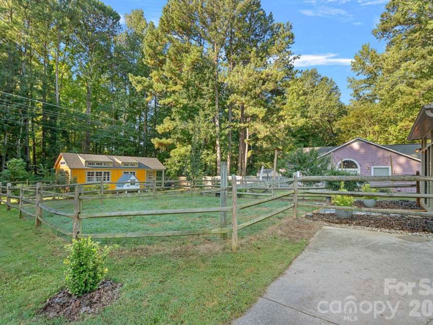 7120 Chattanooga Lane, Mint Hill, NC 28227.  MLS# CAR4422674, YatesRealty ID 50226. 