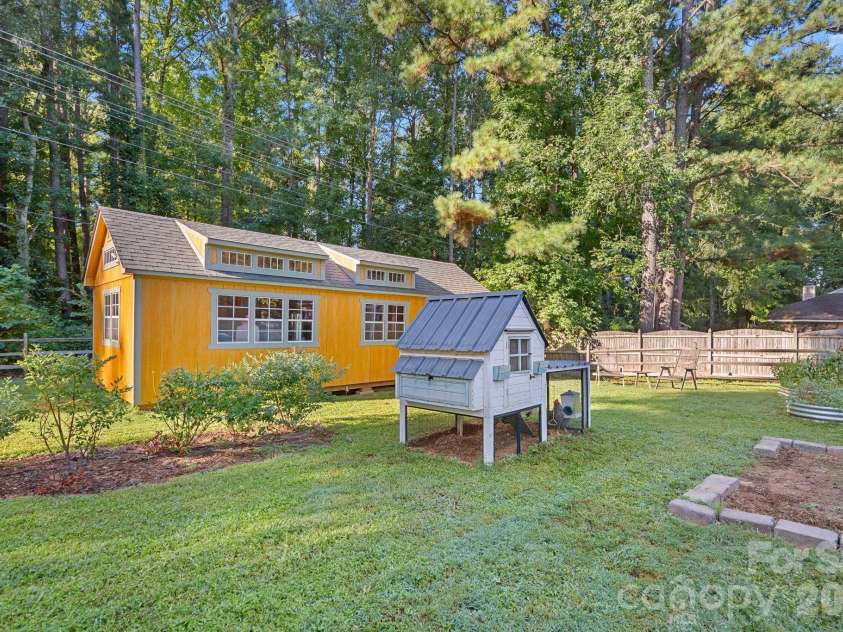 7120 Chattanooga Lane, Mint Hill, NC 28227.  MLS# CAR4422674, YatesRealty ID 50226. 
