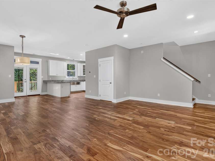 134 Shelburne Road, Asheville, NC 28806.  MLS# CAR4421009, YatesRealty ID 50227. 