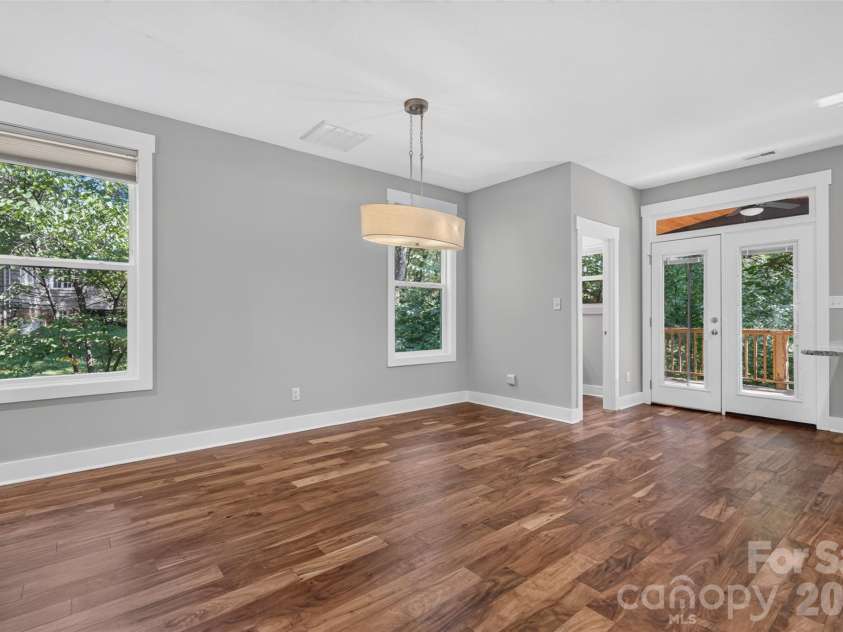 134 Shelburne Road, Asheville, NC 28806.  MLS# CAR4421009, YatesRealty ID 50227. 