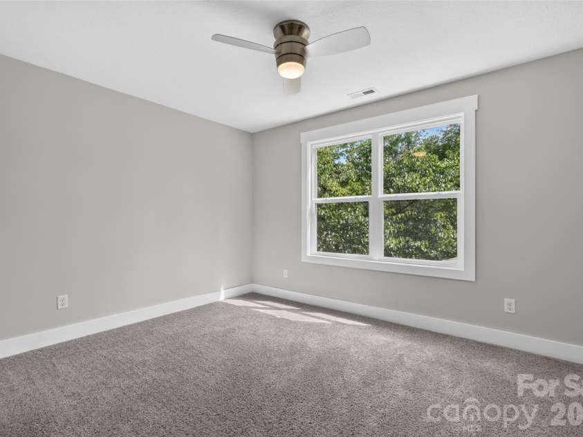 134 Shelburne Road, Asheville, NC 28806.  MLS# CAR4421009, YatesRealty ID 50227. 
