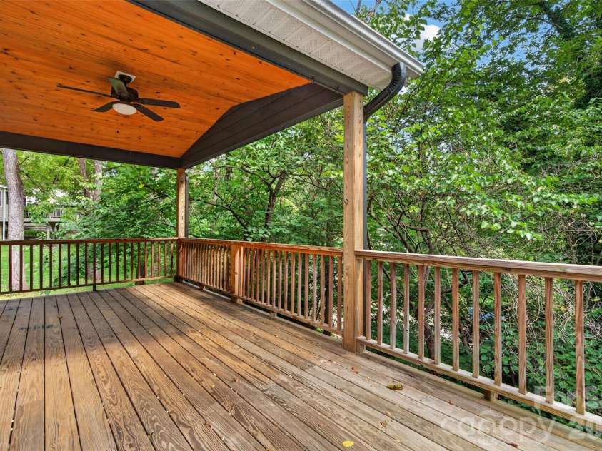 134 Shelburne Road, Asheville, NC 28806.  MLS# CAR4421009, YatesRealty ID 50227. 