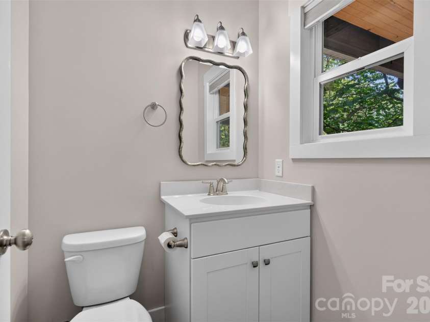 134 Shelburne Road, Asheville, NC 28806.  MLS# CAR4421009, YatesRealty ID 50227. Half bath on main