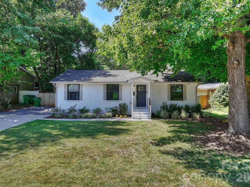 614 Cooper Drive, Charlotte, NC 28210.  MLS# CAR4421270, YatesRealty ID 50229. 