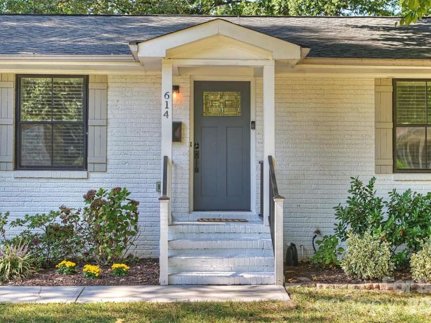 614 Cooper Drive, Charlotte, NC 28210.  MLS# CAR4421270, YatesRealty ID 50229. 