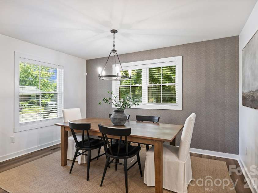 614 Cooper Drive, Charlotte, NC 28210.  MLS# CAR4421270, YatesRealty ID 50229. 