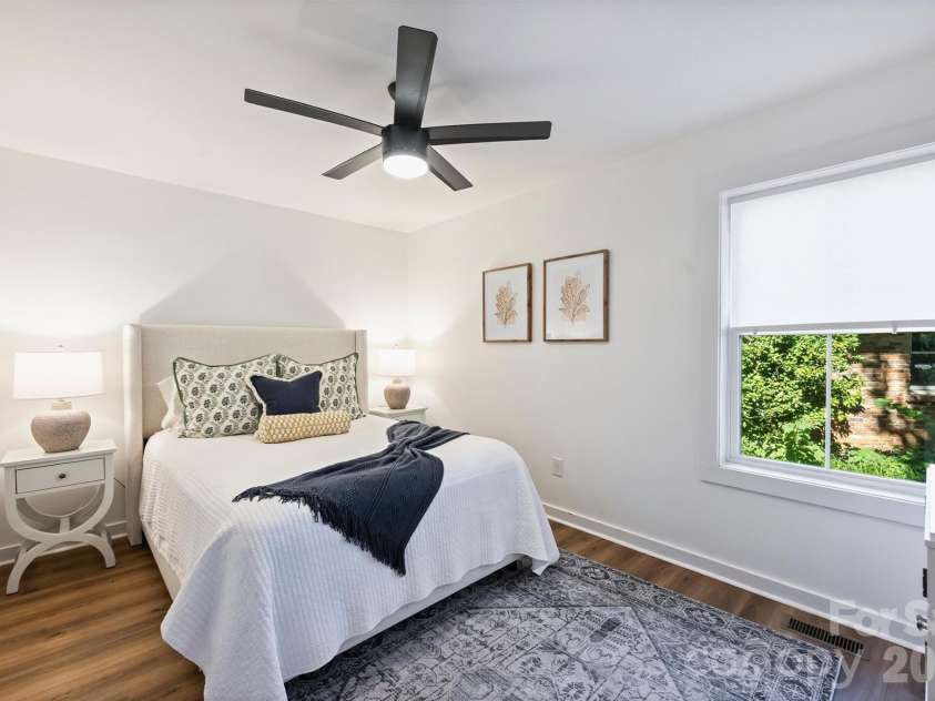 614 Cooper Drive, Charlotte, NC 28210.  MLS# CAR4421270, YatesRealty ID 50229. 