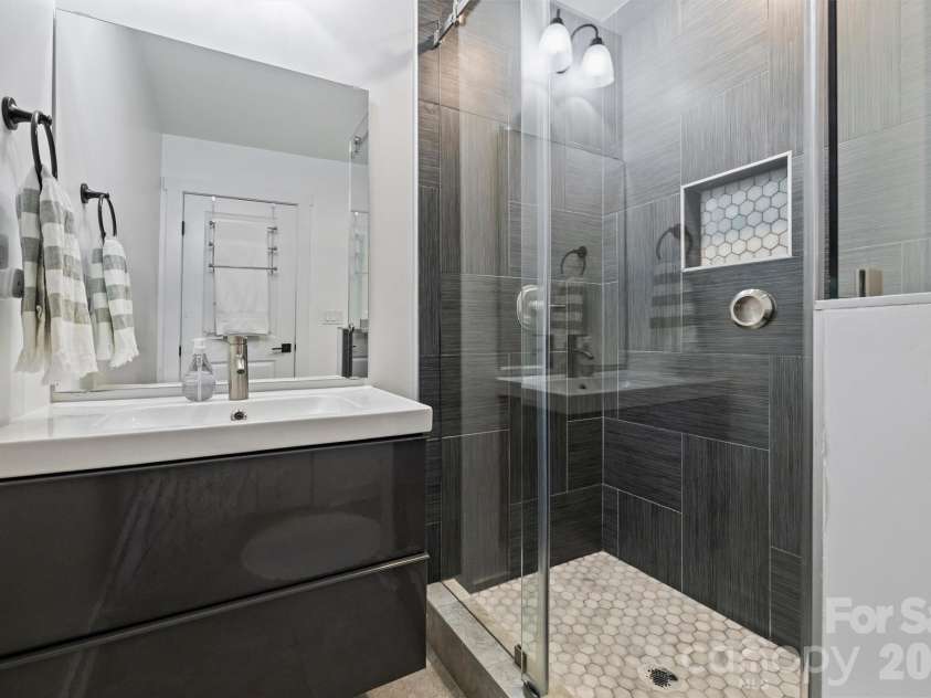 614 Cooper Drive, Charlotte, NC 28210.  MLS# CAR4421270, YatesRealty ID 50229. 