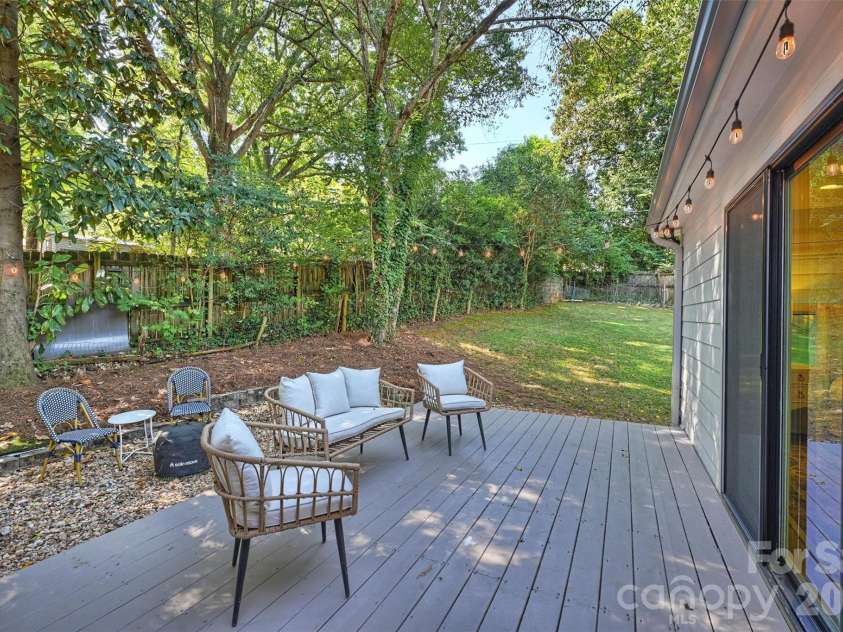 614 Cooper Drive, Charlotte, NC 28210.  MLS# CAR4421270, YatesRealty ID 50229. 