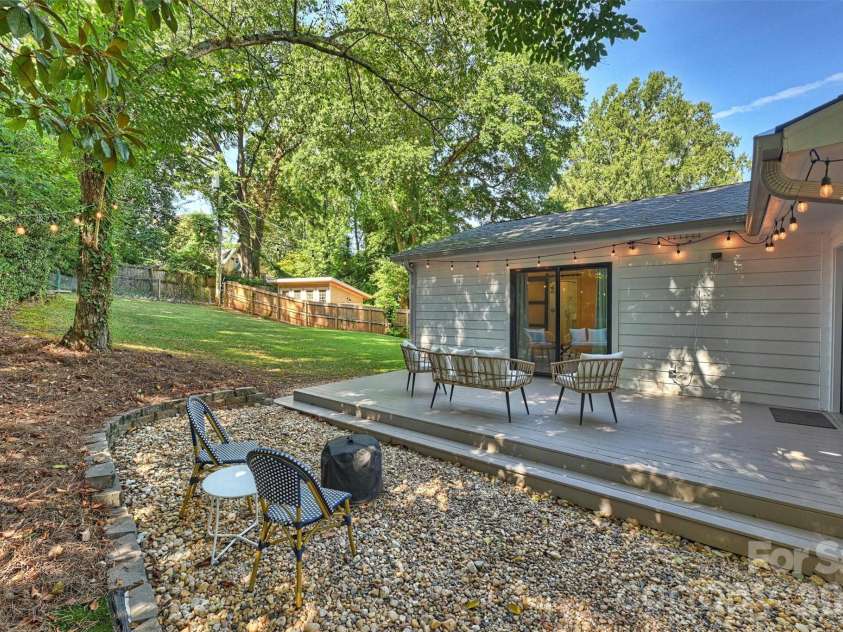 614 Cooper Drive, Charlotte, NC 28210.  MLS# CAR4421270, YatesRealty ID 50229. 