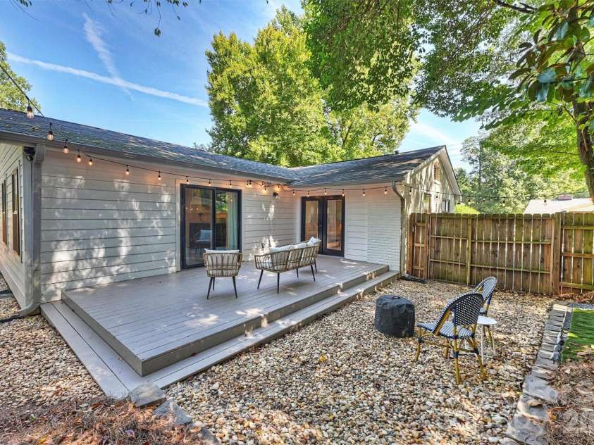 614 Cooper Drive, Charlotte, NC 28210.  MLS# CAR4421270, YatesRealty ID 50229. 