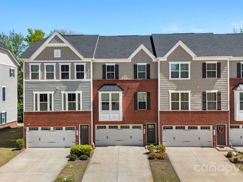 2619 Grantham Place Drive, Fort Mill, SC 29715.  MLS# CAR4241716, YatesRealty ID 5023. 