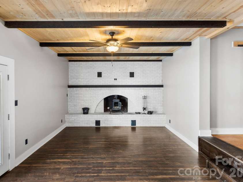 42 Old Patton Hill Road, Swannanoa, NC 28778.  MLS# CAR4347071, YatesRealty ID 5023. 