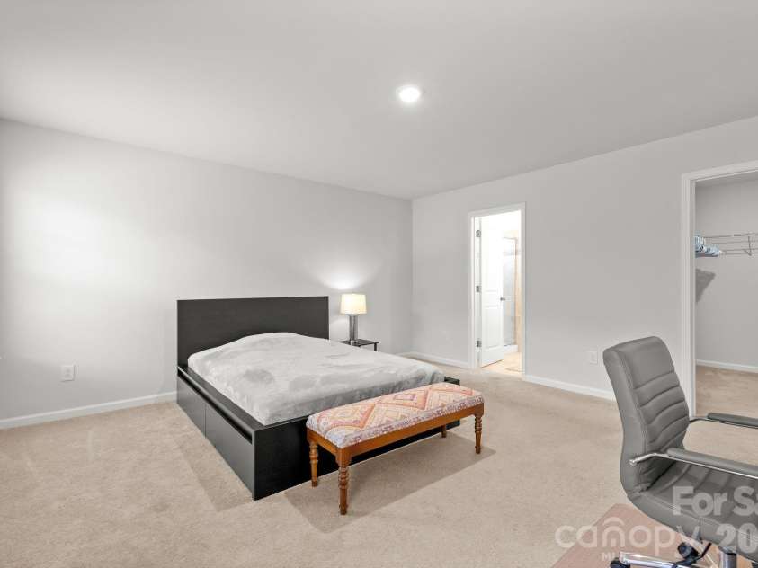12866 Canterbury Castle Drive, Charlotte, NC 28273.  MLS# CAR4422409, YatesRealty ID 50230. 