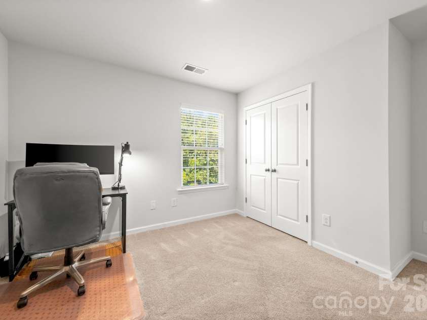 12866 Canterbury Castle Drive, Charlotte, NC 28273.  MLS# CAR4422409, YatesRealty ID 50230. 