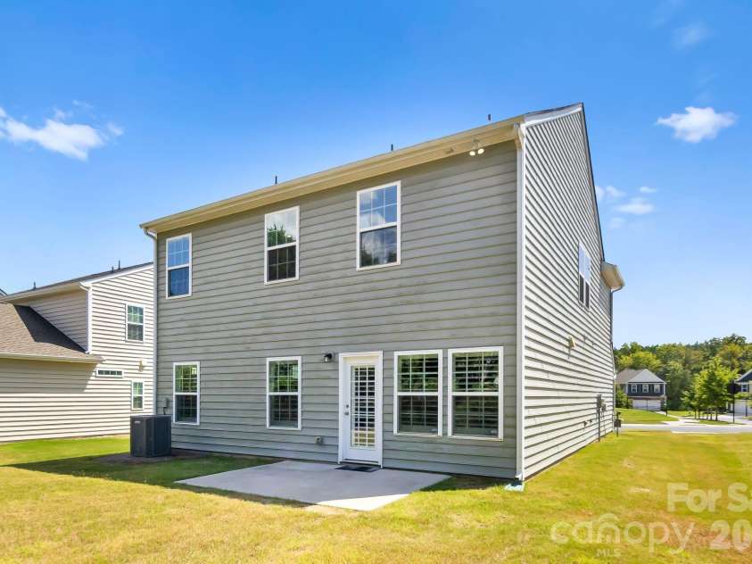 12866 Canterbury Castle Drive, Charlotte, NC 28273.  MLS# CAR4422409, YatesRealty ID 50230. 