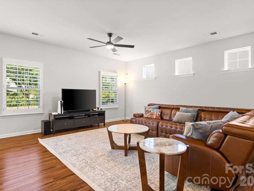 12866 Canterbury Castle Drive, Charlotte, NC 28273.  MLS# CAR4422409, YatesRealty ID 50230. 