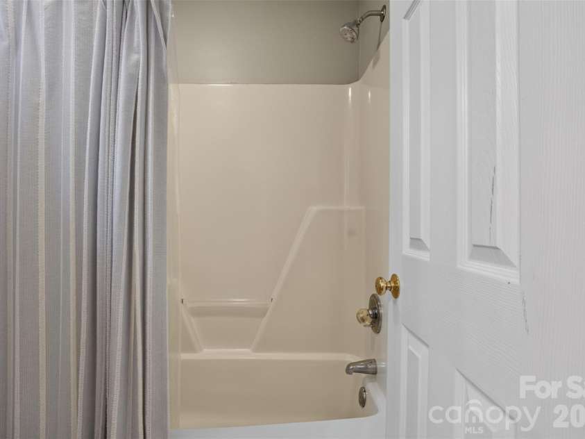 2000 Shadwell Court, Gastonia, NC 28056.  MLS# CAR4422800, YatesRealty ID 50234. Bathroom 3