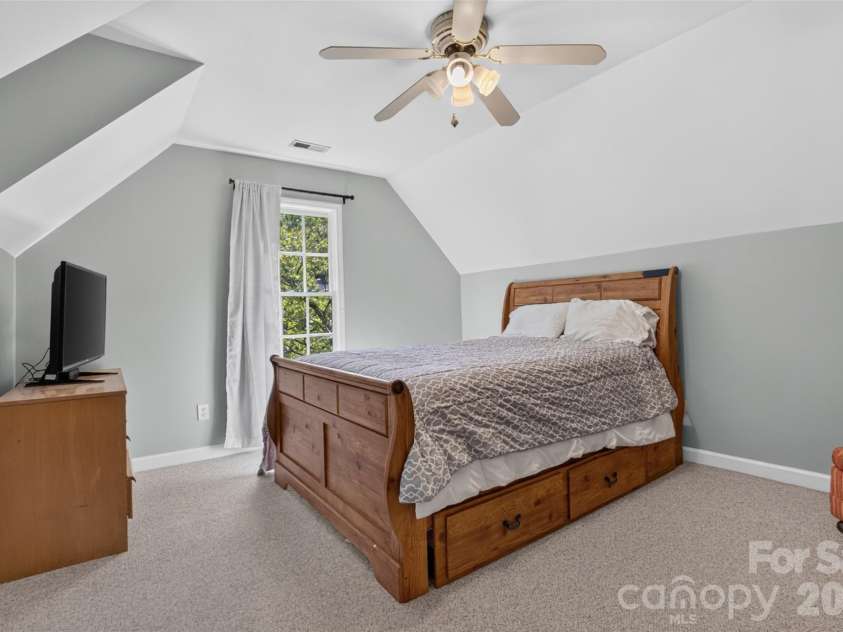 2000 Shadwell Court, Gastonia, NC 28056.  MLS# CAR4422800, YatesRealty ID 50234. Secondary En Suite on Upper Level