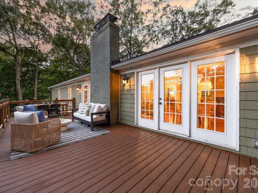 5400 Mcalpine Farm Road, Charlotte, NC 28226.  MLS# CAR4422846, YatesRealty ID 50235. 
