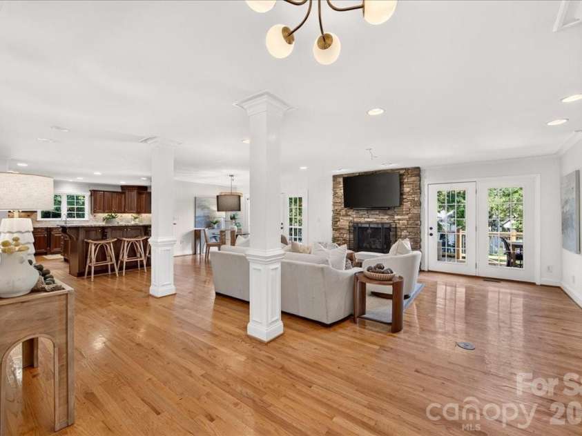 5400 Mcalpine Farm Road, Charlotte, NC 28226.  MLS# CAR4422846, YatesRealty ID 50235. 