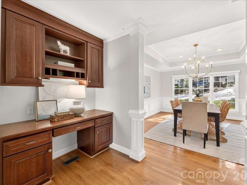 5400 Mcalpine Farm Road, Charlotte, NC 28226.  MLS# CAR4422846, YatesRealty ID 50235. 