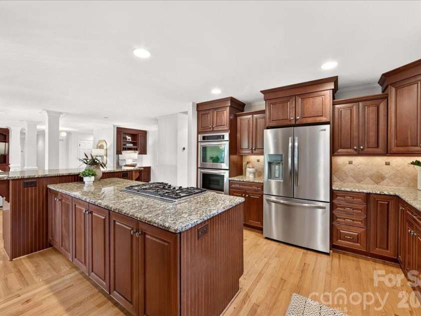 5400 Mcalpine Farm Road, Charlotte, NC 28226.  MLS# CAR4422846, YatesRealty ID 50235. 