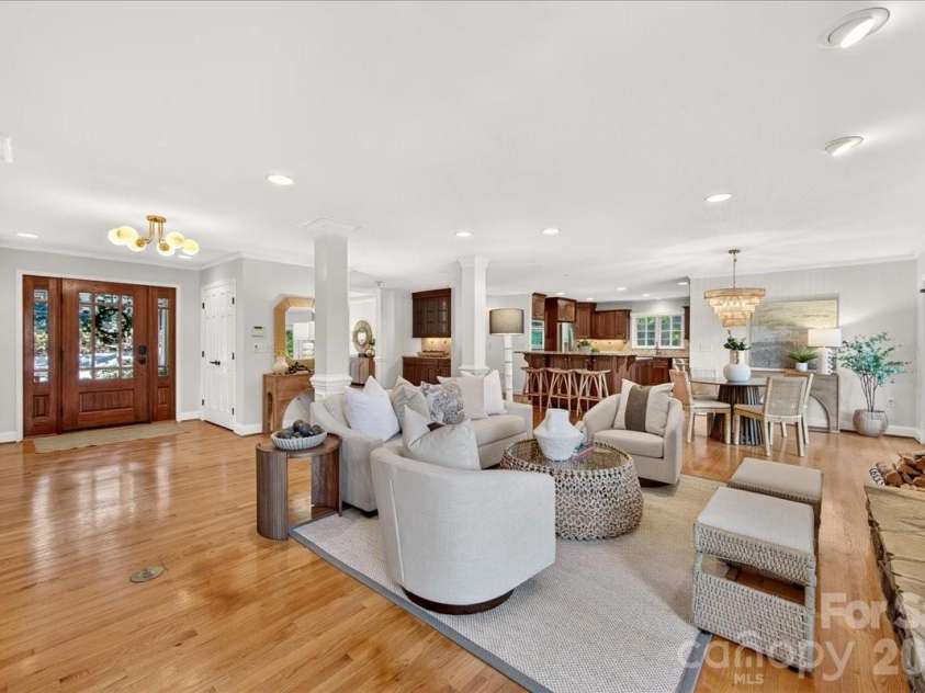 5400 Mcalpine Farm Road, Charlotte, NC 28226.  MLS# CAR4422846, YatesRealty ID 50235. 
